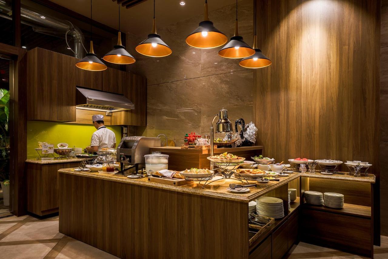 הו צ'י מין סיטי Sunflower Luxury Hotel מראה חיצוני תמונה