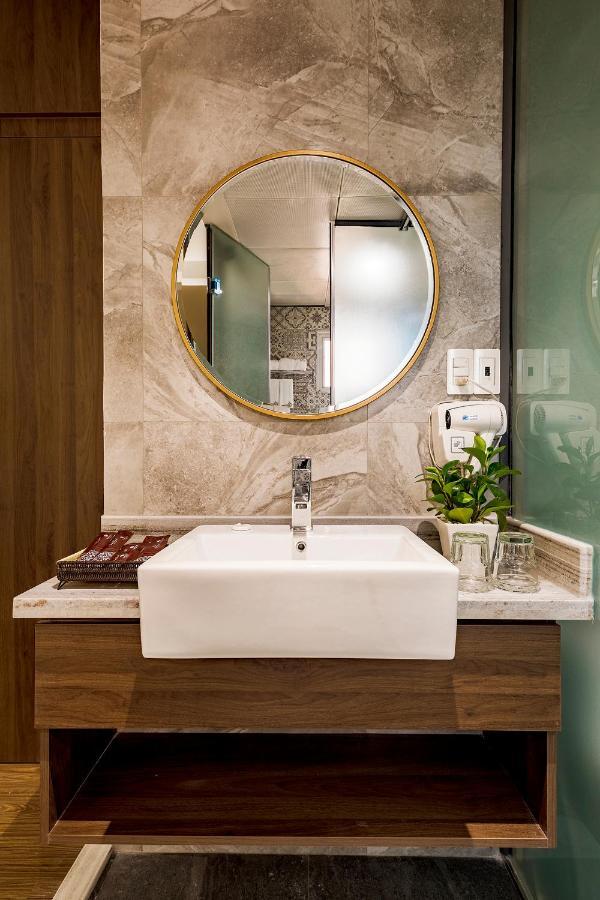 הו צ'י מין סיטי Sunflower Luxury Hotel מראה חיצוני תמונה