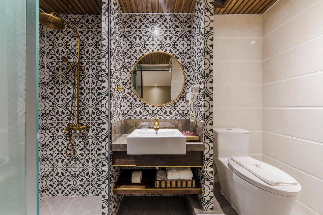 הו צ'י מין סיטי Sunflower Luxury Hotel מראה חיצוני תמונה