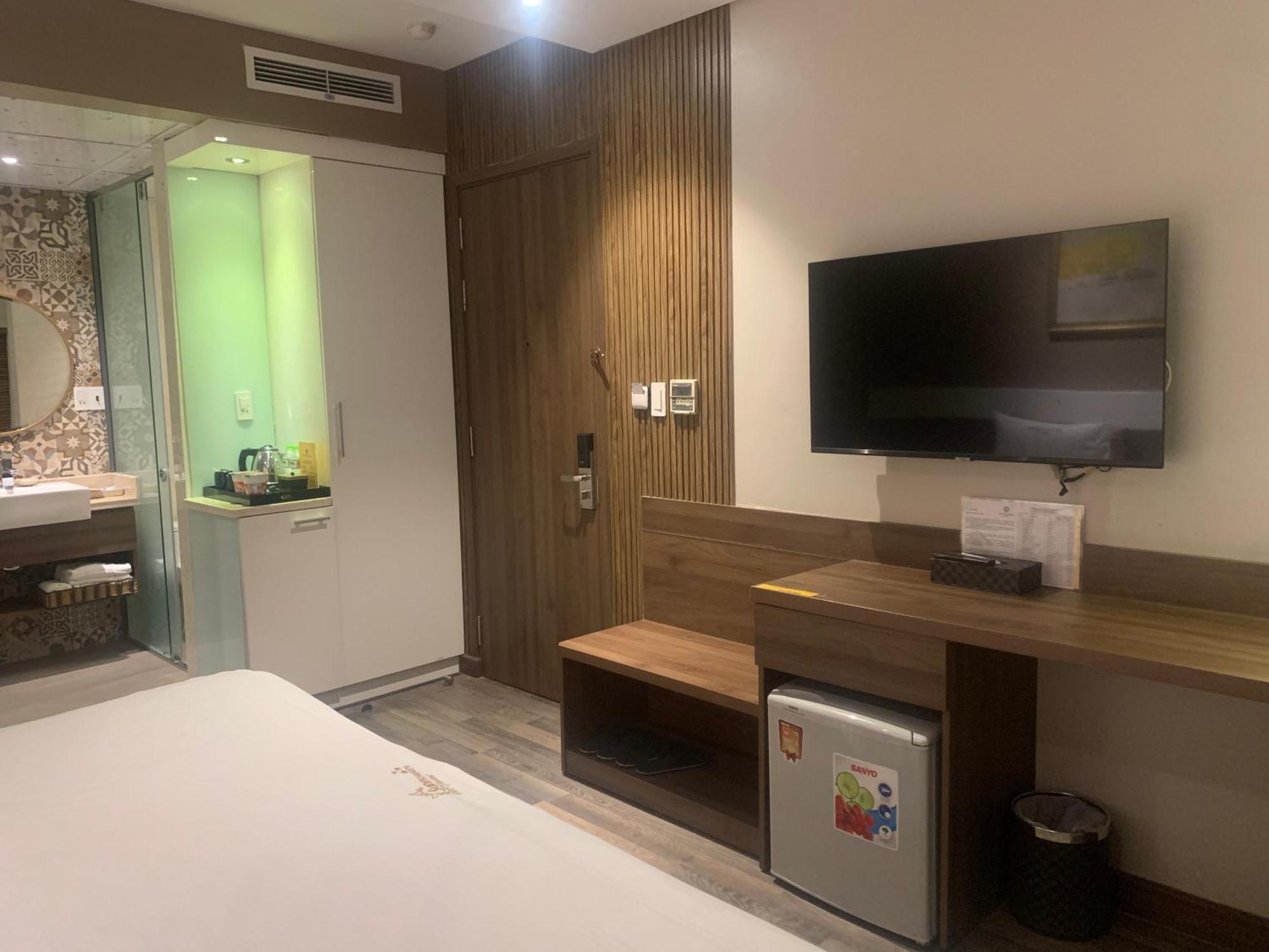 הו צ'י מין סיטי Sunflower Luxury Hotel מראה חיצוני תמונה