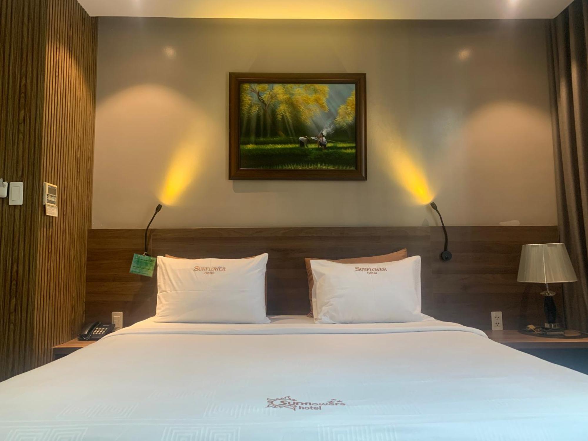 הו צ'י מין סיטי Sunflower Luxury Hotel מראה חיצוני תמונה