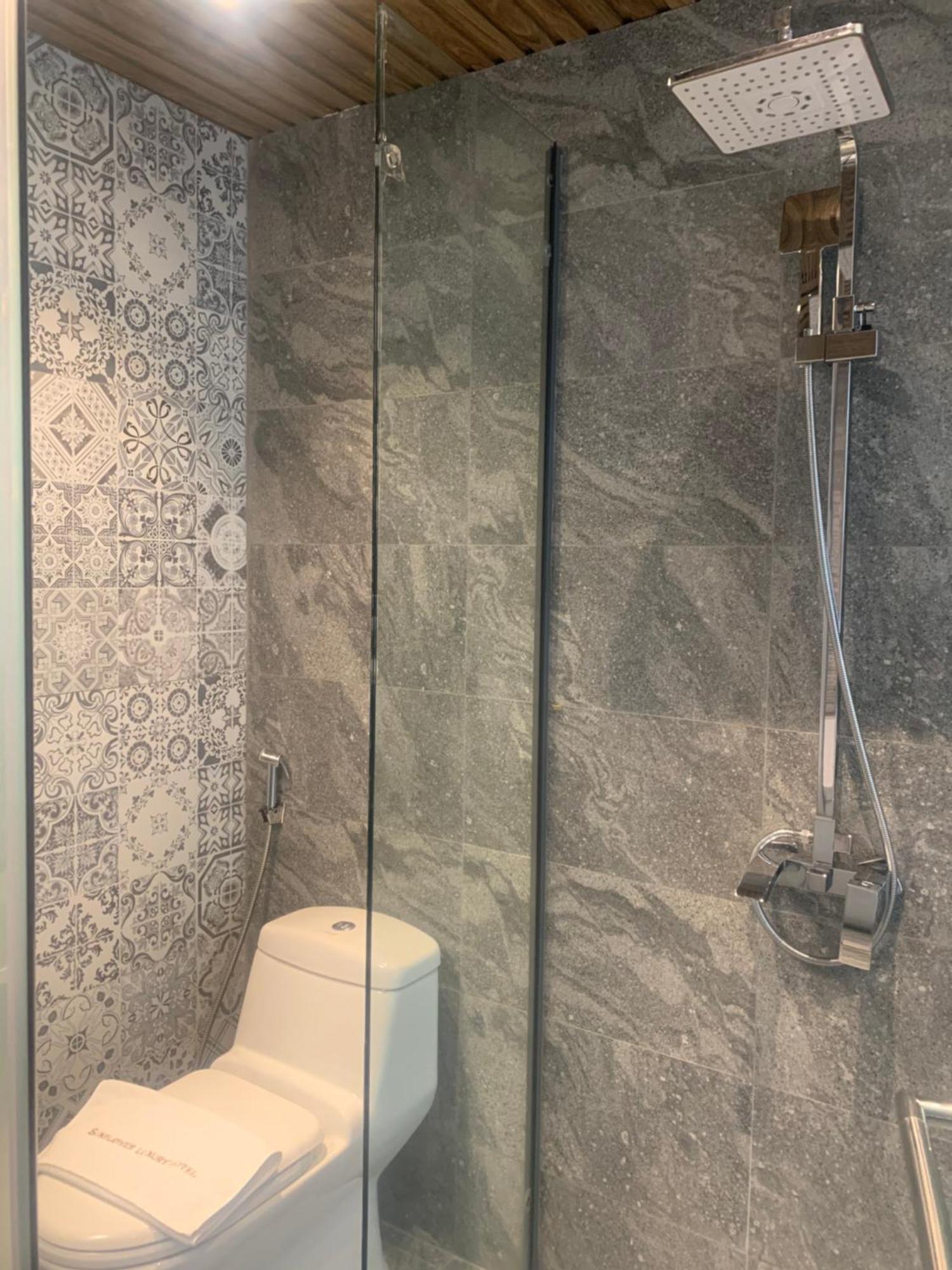 הו צ'י מין סיטי Sunflower Luxury Hotel מראה חיצוני תמונה